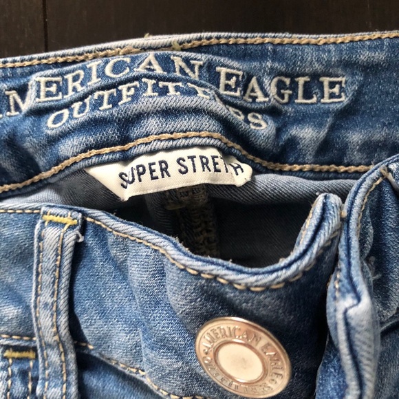 American Eagle super stretch ripped jeans - Picture 2 of 2